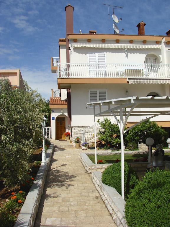 Pansion Adria Hotel Sveti Filip i Jakov Ngoại thất bức ảnh