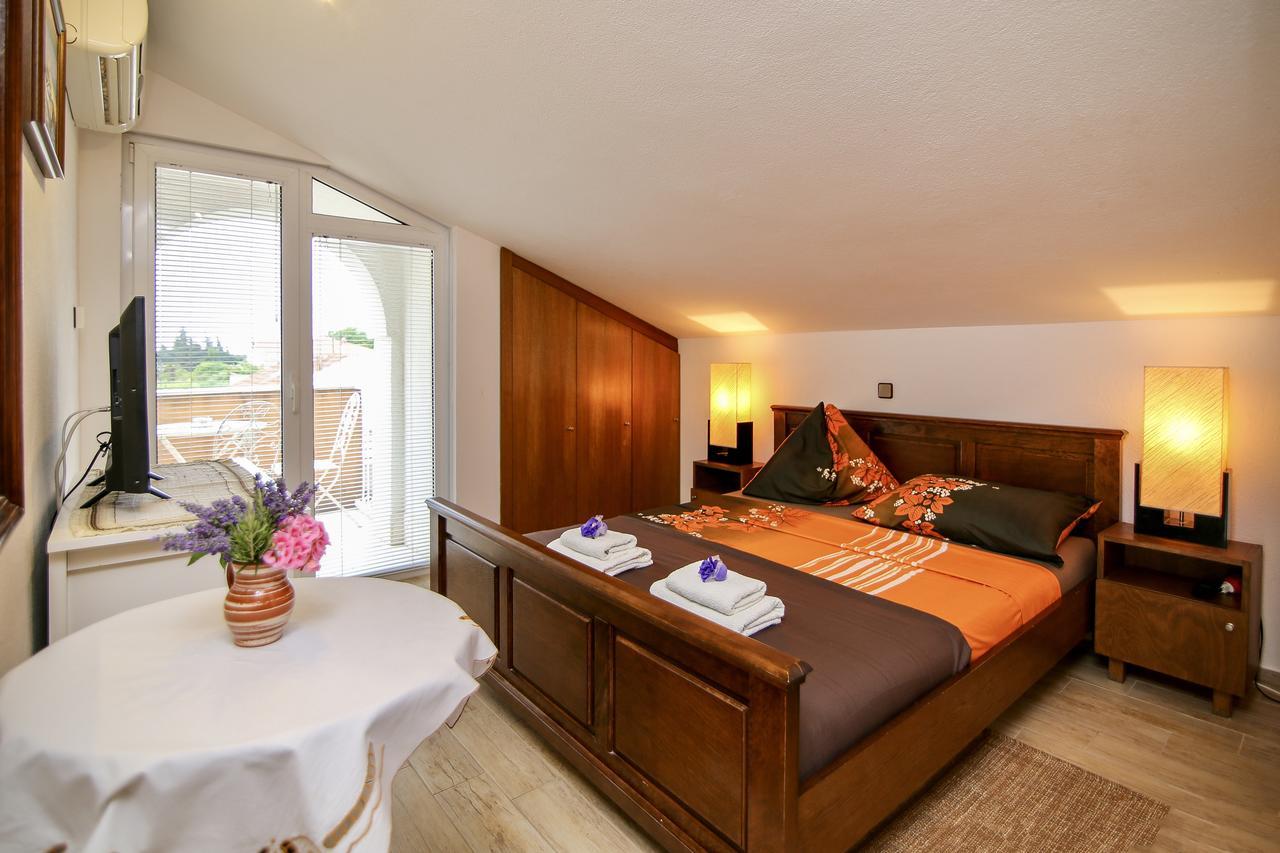Pansion Adria Hotel Sveti Filip i Jakov Ngoại thất bức ảnh