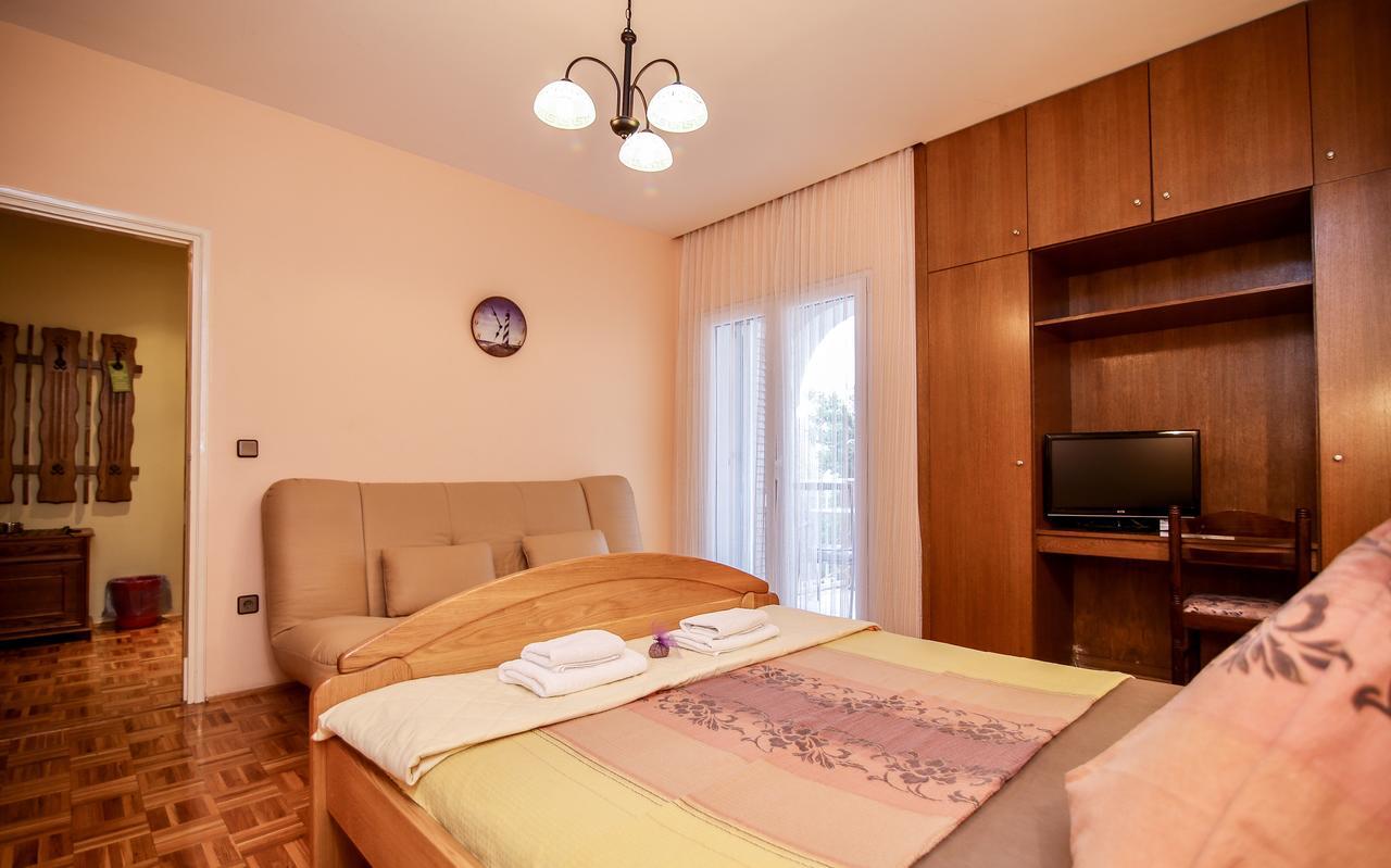 Pansion Adria Hotel Sveti Filip i Jakov Ngoại thất bức ảnh