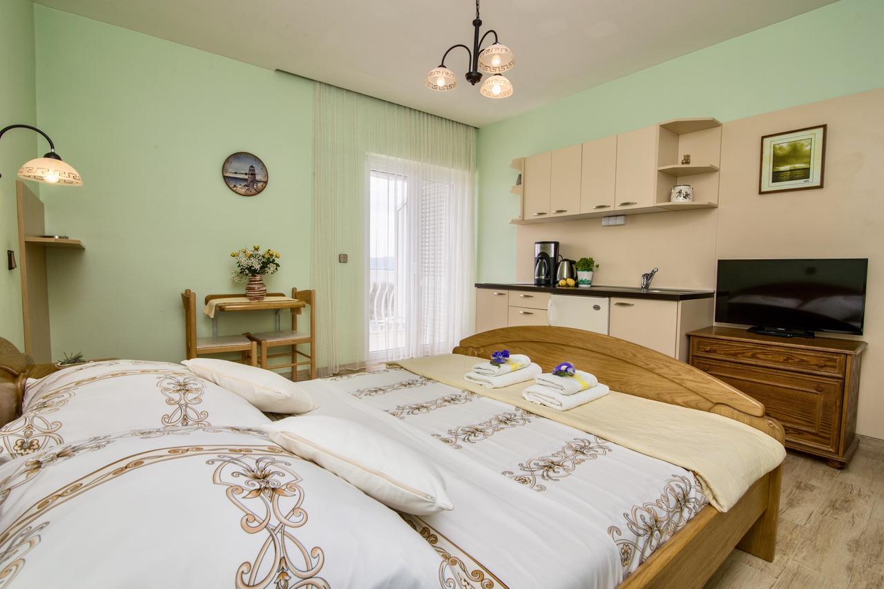 Pansion Adria Hotel Sveti Filip i Jakov Ngoại thất bức ảnh
