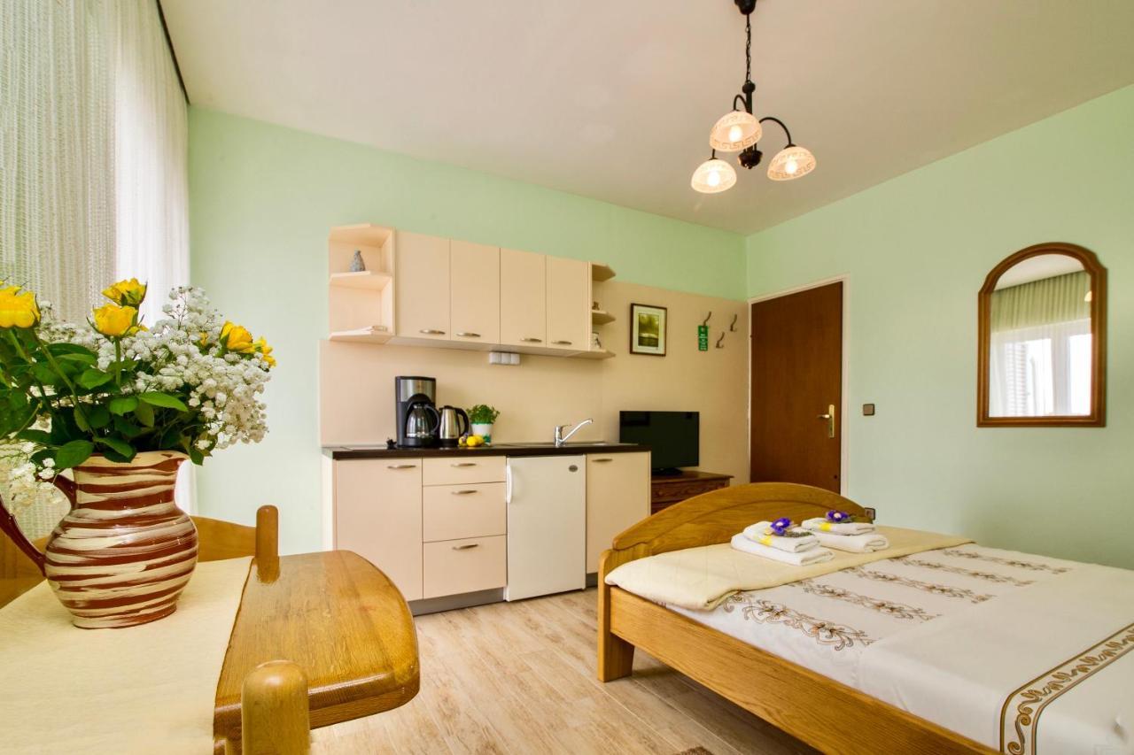 Pansion Adria Hotel Sveti Filip i Jakov Ngoại thất bức ảnh